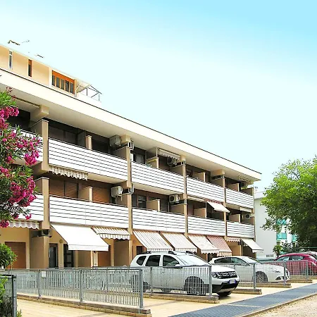 Bristol Bibione
